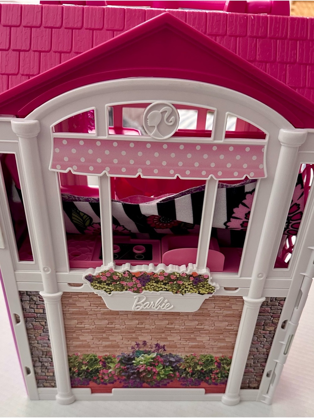 Barbie Glam Getaway House - fold-up portable playset in pink & white!